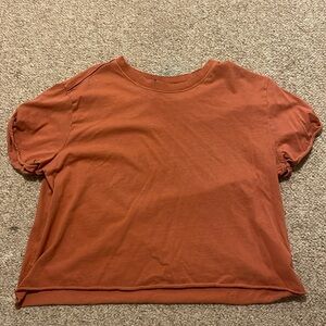 Burnt orange cropped T-shirt, size L